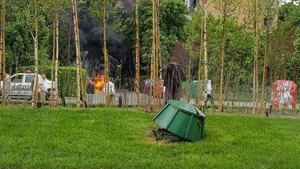 Incendiu în Capitală! Două mașini au ars în Sectorul 3