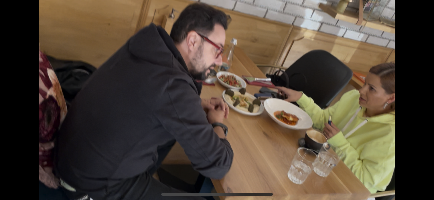 Cătălin Măruță și Ana Vladislav s-au întâlnit la restaurant (Foto: CANCAN.RO)