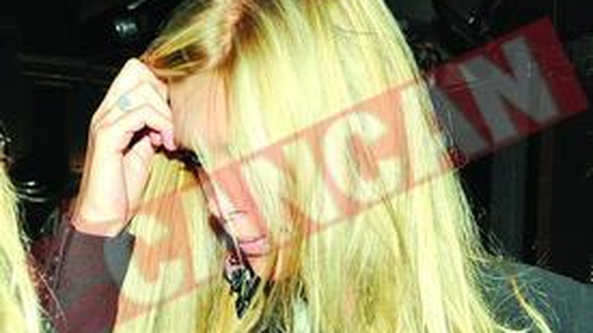 A baut sampanie cu vodca, de dorul printului Harry