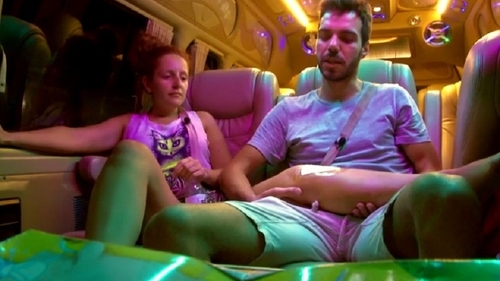Scandal monstru la "Insula Iubirii". Replici dure între DeeDee şi Robert. "Eşti prost?"