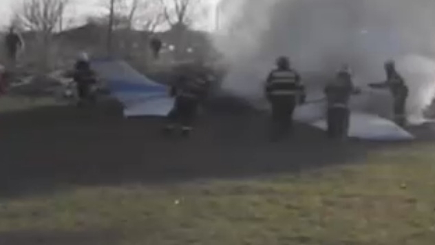 Un avion militar s-a prabusit peste mai multe cladiri, in Franta! Accidentul aviatic a fost succedat de un incendiu