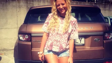 Nu se cuminteste! Fanii s-au luat la cearta din cauza... posteriorului Deliei! Reactii necontrolate, cand au vazut ASTA!