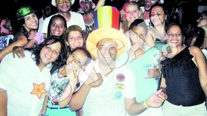 Petrecere de pomina la Belo Horizonte. Iubita lui Didi a facut carnaval romanesc in Brazilia