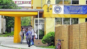 Inca un student s-a aruncat din "caminul groazei"