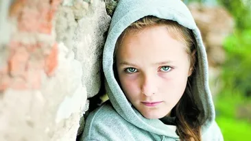 Adolescentii si timiditatea. Cum sa-i facem sa o depaseasca