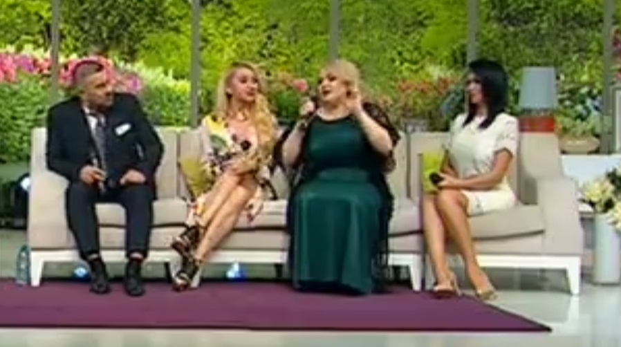 Viorica de la Clejani se tot chinuie să scape de kilogramele în plus, dar a fost prea speriată pentru a apela la operaţie.