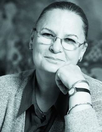 Momente emoționante la căpătâiul actriței Ilinca Tomoroveanu. Aplauze în fața Teatrului Național