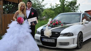 Ce a facut o ardeleanca pentru sotul ei dupa ce l-a pus sa isi vanda BMW-ul "ursulet" ca sa isi salveze casnicia!