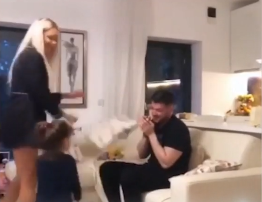 Bianca și Victor Slav, din nou împreună, la doar câteva zile după ce vedeta s-a despărțit de Alex Bodi. Primele imagini