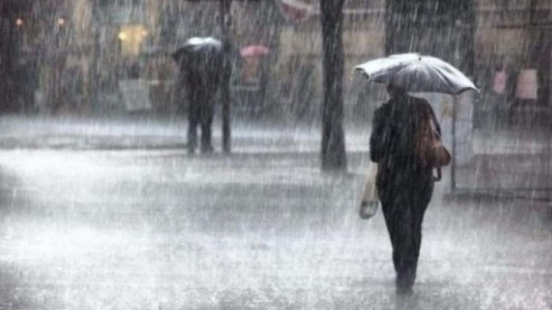 Cod galben de ploi și vijelii în 13 județe din țară!
