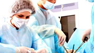 Cazul fetei din Sinaia cu tifonul uitat în corp, după operație! Ce fac acum medicii