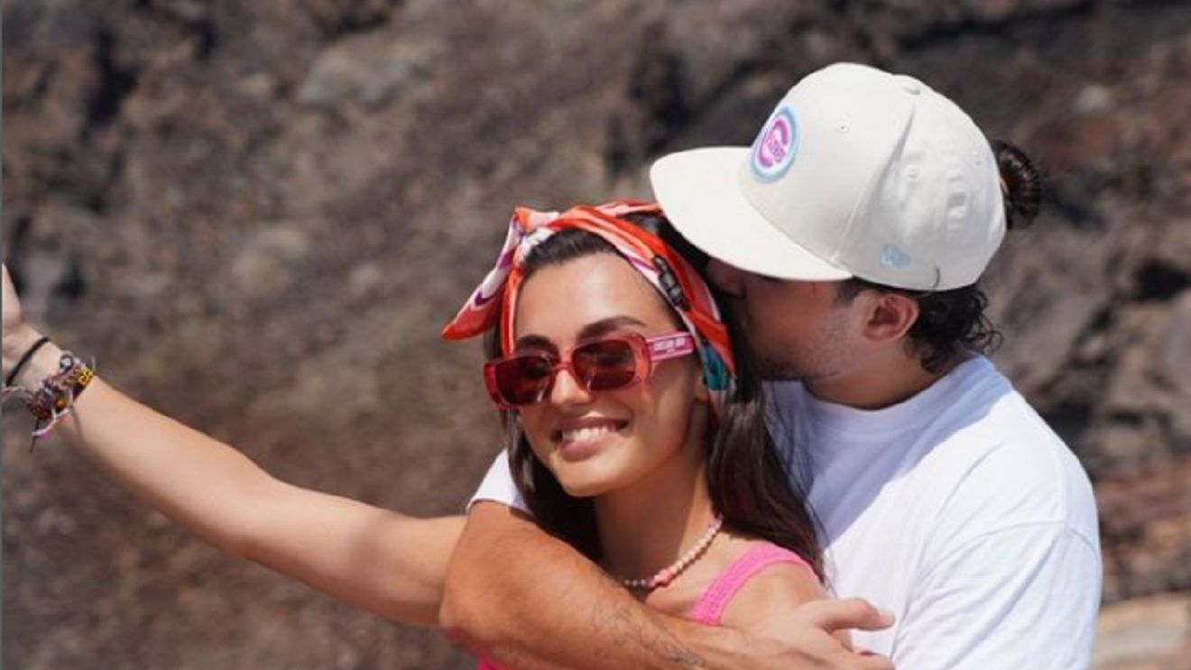 Cine sunt, de fapt, „socrii” Alexiei Eram, fiica Andreei Esca. Părinții lui Mario Fresh nu mai locuiesc în România