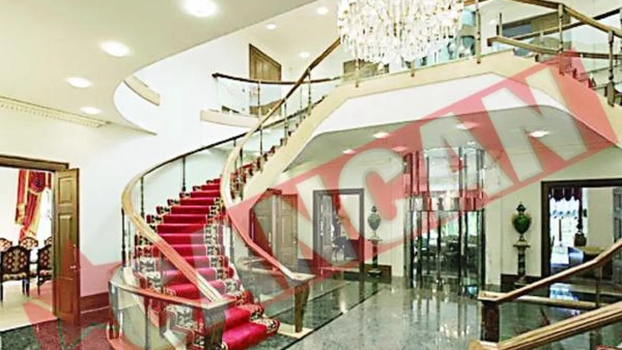 Are in garaj 28 de Rolls-Royce-uri