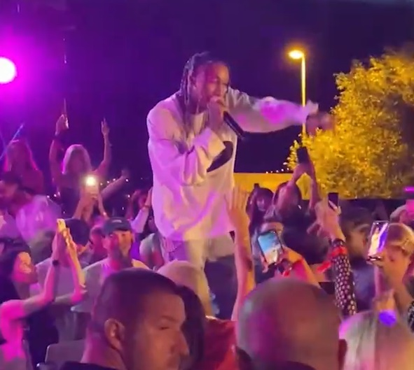 Tyga, show incendiar la Nuba (Sursa: Facebook.com)