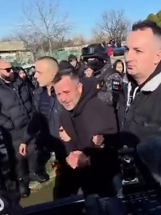 Gestul emoționant făcut de colegii lui Mario Berinde la înmormântare. Scene copleșitoare la Cenei