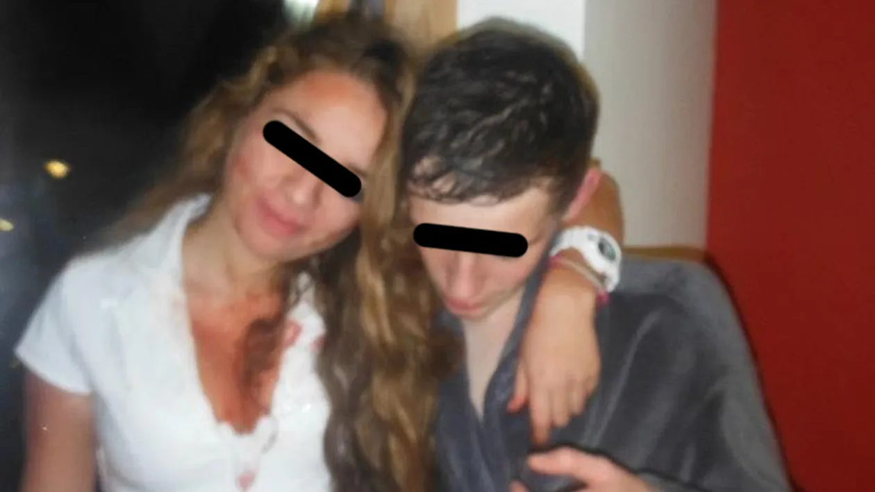 Imagini socante cu fiica lui Dan Petrescu! Rebecca, dezmat cu alcool si baieti!