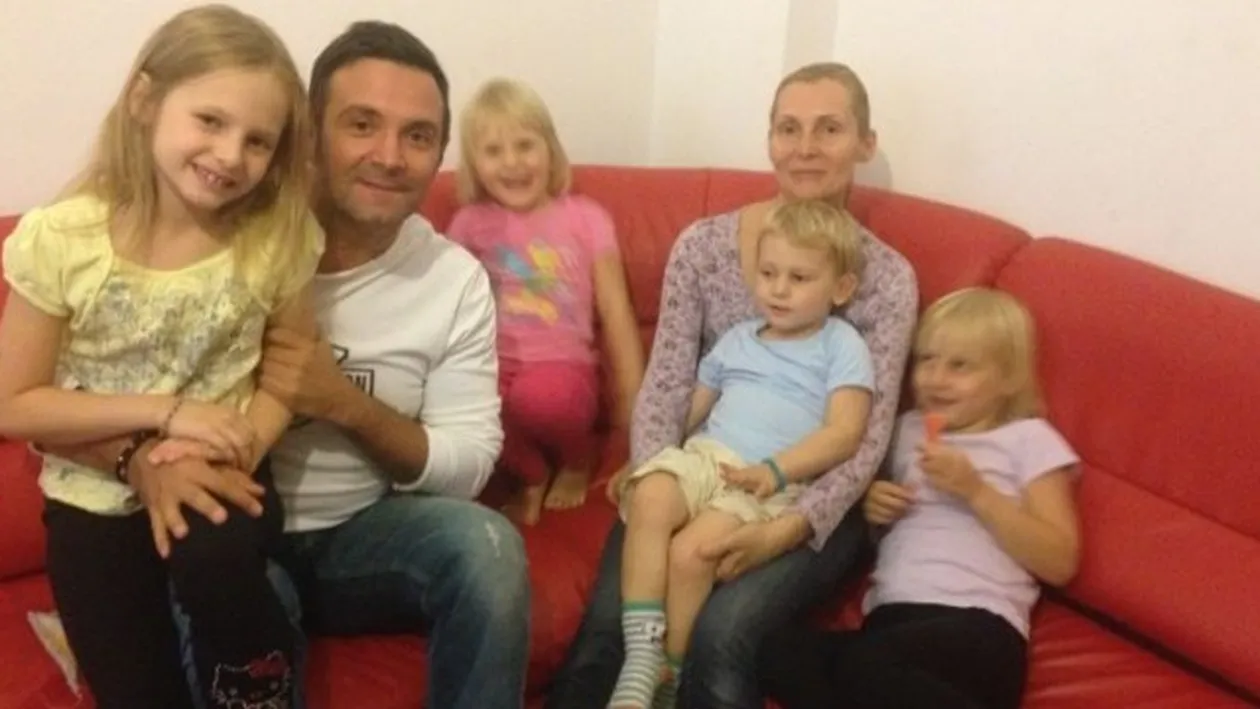 Savulescu a reusit sa-i inmoaie picioarele lui Buzdugan! Vezi aici cum au reusit cei doi sa-i ajute pe fratiorii blonzi fara casa