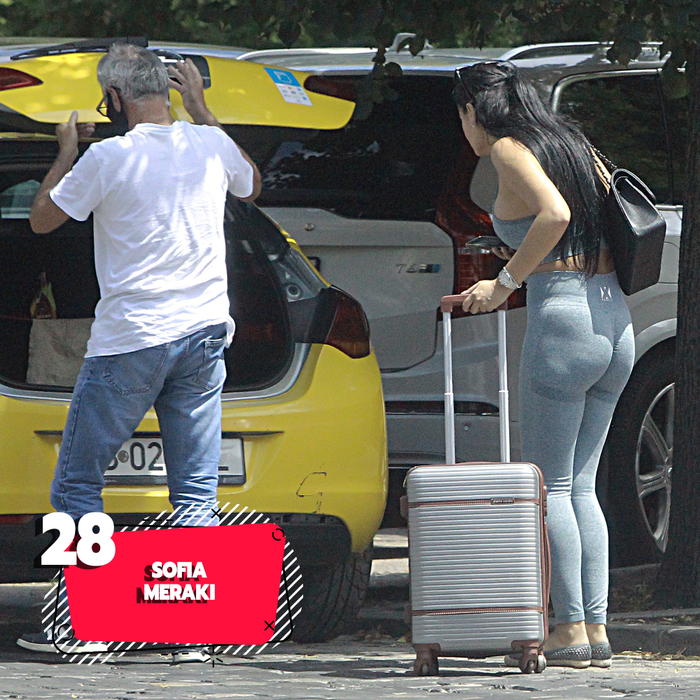 TOP 30 dive cu pantalonii LIPIȚI de posterior! ATENȚIE! Se vede TOT! Pe ce loc se clasează Bianca Drăgușanu, Roxana Nemeș, Anna Lesko sau Mihaela Rădulescu