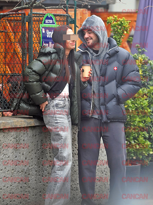 Mario Fresh, la o cafeluţă cu o bruneţică.