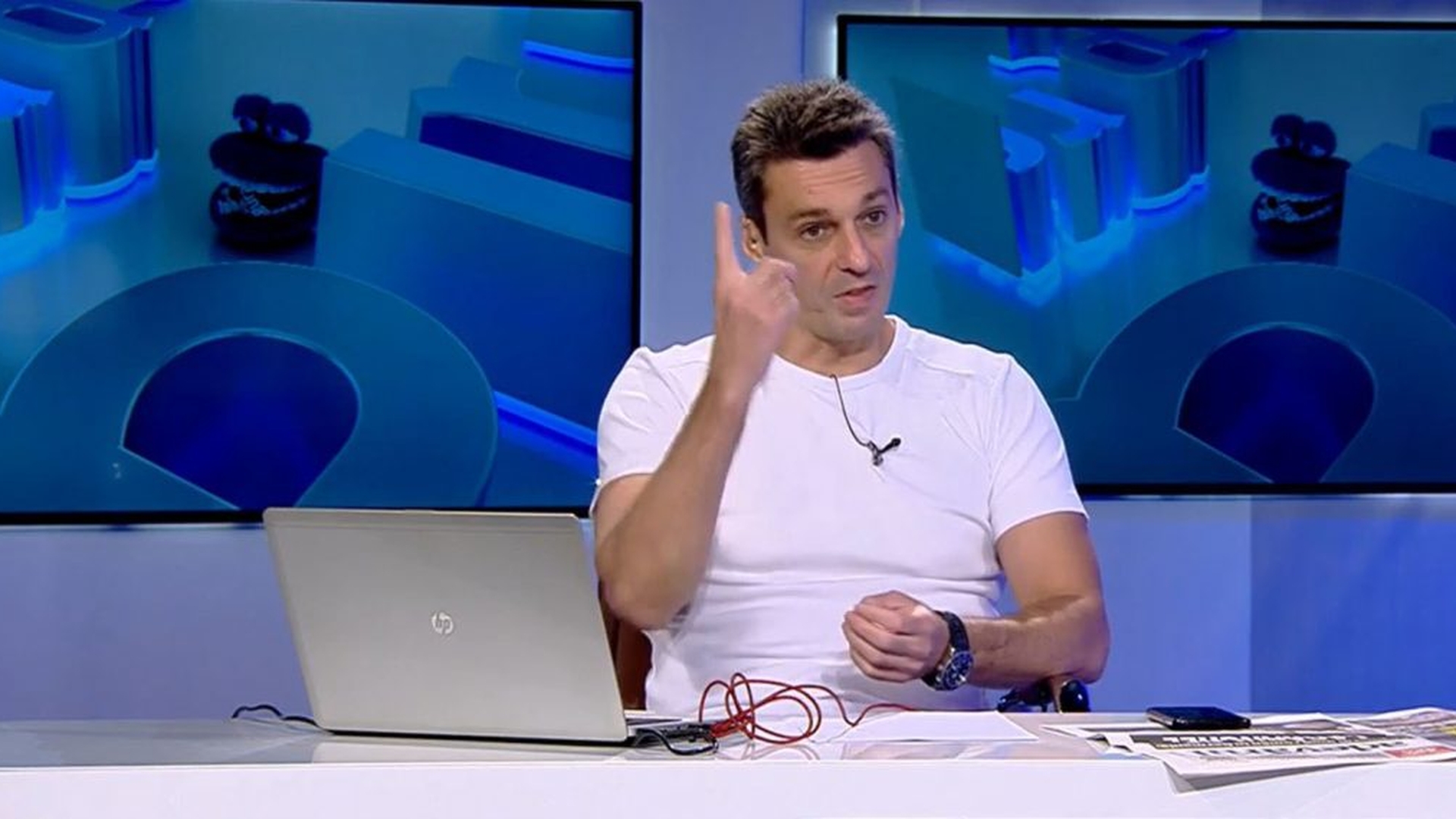 Micea Badea, arestat pe aeroport. Dezvăluiri incredibile făcute de prezentatorul de televiziune