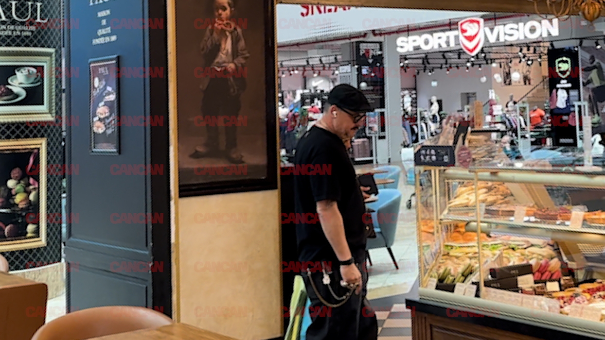 Bobiță la vitrină la Paul în Băneasa Mall