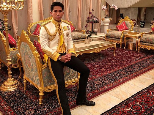 El este cel mai excentric prinţ din lume! Cum trăieşte Abdul Mateen, fiul sultanului din Brunei