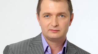 Adrian Artene si-a ars sprancenele, genele si parul! "Am auzit o bubuitura si am simtit o flacara mare"