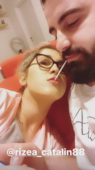 Adda și-a prins soțul cu poze XXX în telefon, primite de la câteva femei: “Îți trag una acum”. Declarațiile incredibile ale cântăreței