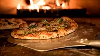Pizza care te îmbătrânește! Consumul regulat îți aduce mai multe riduri pe față