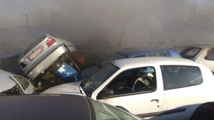 Panică pentru clienții unul mall din Prahova! A izbucnit un incendiu de vegetație. VIDEO