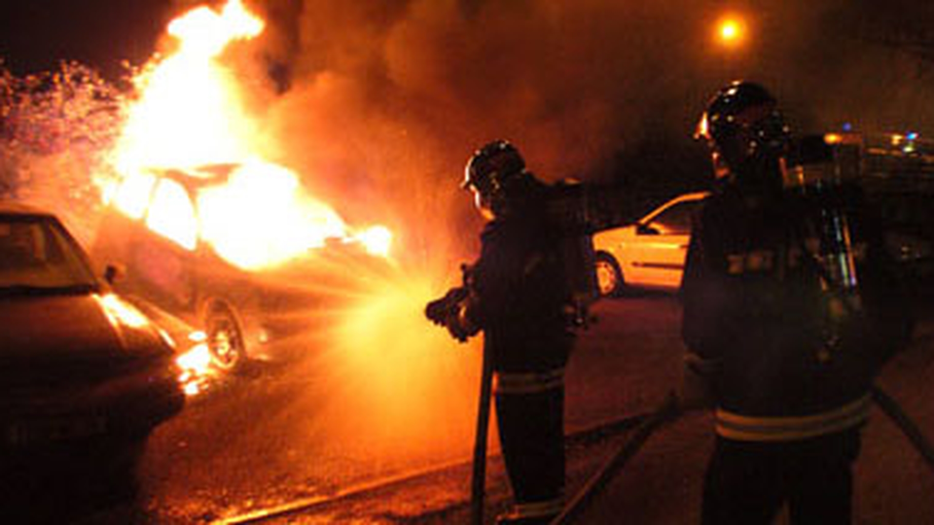 S-a intamplat la Eforie Nord! Si-a dat foc in propria masina, iar ce a urmat e…