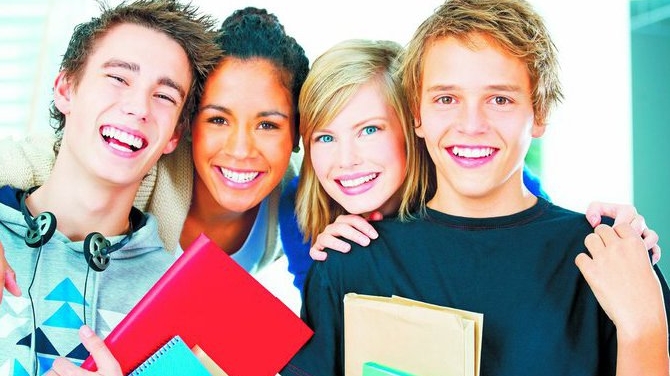 Cand pot lua studentii burse sociale?