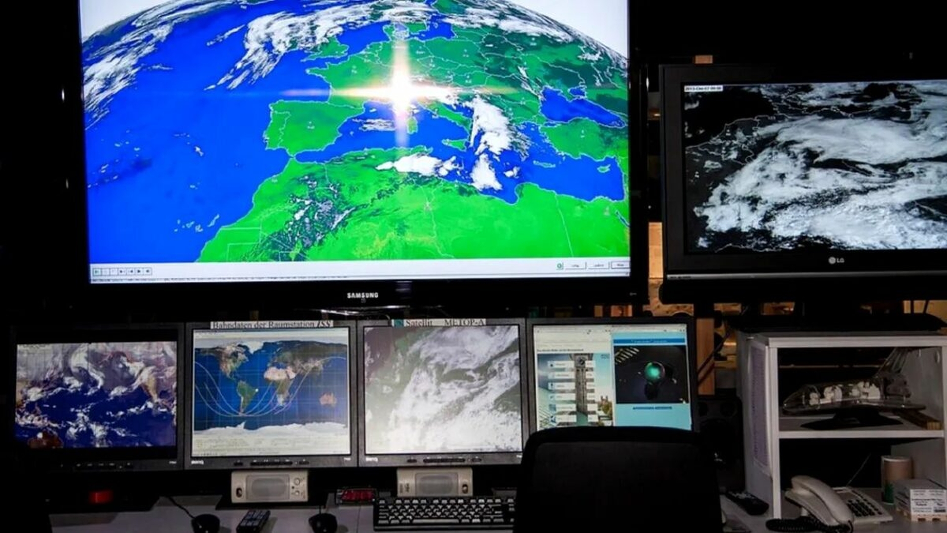 Furtuni și ploi abundente din cauza unui fenomen meteo rar. Locuitorii au fost avertizați că Marea Britanie va fi „măturată” de „Agnes”