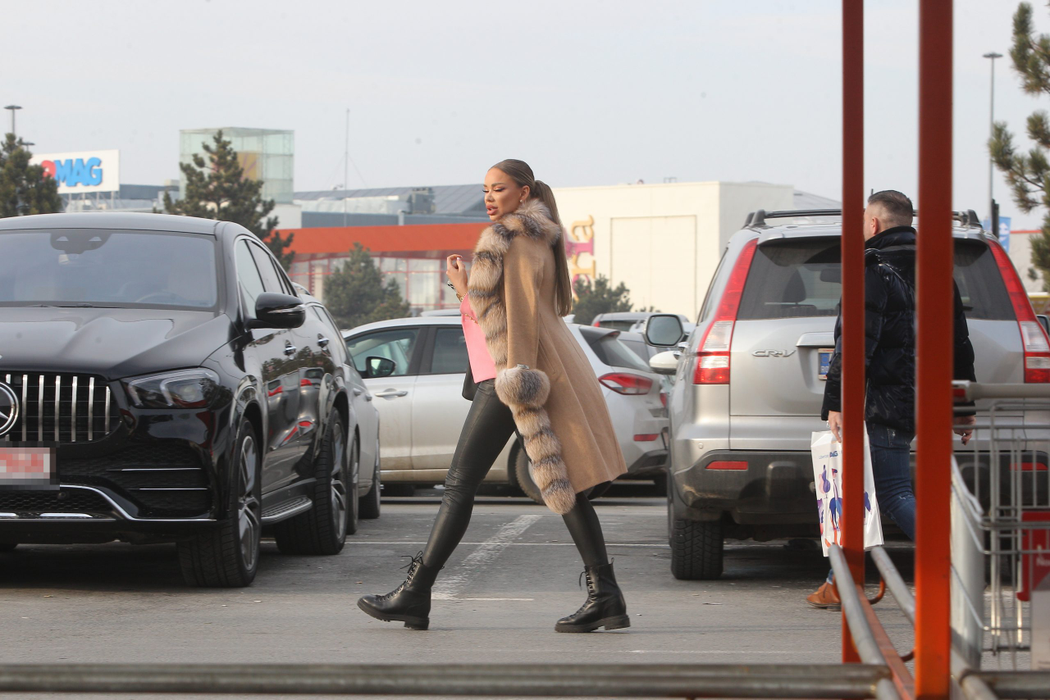 Bianca Drăgușanu a fost ajutată de șofer