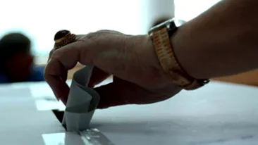 Votarea, suspendata o jumatate de ora in sase sectii din Mures unde buletinele s-au stampilat gresit