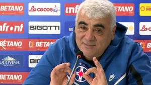 Leo Strizu, noul antrenor principal al FCSB-ului, acuzat că este violent cu jucătorii. “Efectiv te bătea!” Cum se apără tehnicianul
