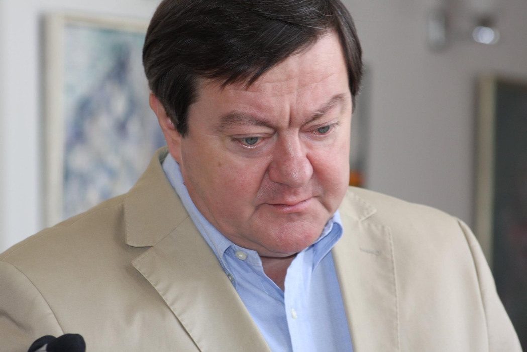 Fiica regretatului politician Sorin Frunzăverde divorțează