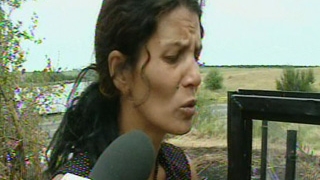 Familia lui Tamango, nenorocita! Sotia si copiii artistului fac foamea la mormant! Fiica lui, Desdemona, plange si urla: "Taicutu' meu, cine ne mai aduce acum mici?"