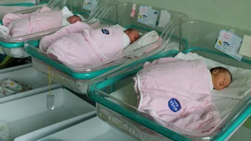 O fostă asistentă medicală, mărturisire uluitoare pe patul de moarte: ”Am schimbat 5000 de bebeluși la naștere!”