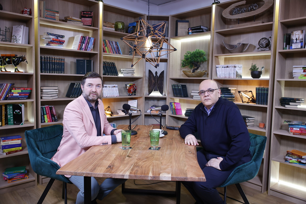 Raed Arafat este invitatul săptămânii în podcastul "ALTCEVA cu Adrian Artene", difuzat pe canalul de YouTube cu același nume