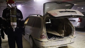 Mall-ul din Sibiu, evacuat din cauza unui incendiu izbucnit la o mașină din parcarea subterană