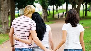 Despărțire-șoc! Și-au spus ”Adio” după 12 ani de relație. L-a prins în fapt cu altă femeie