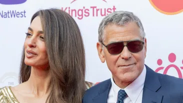 George și Amal Clooney, evacuați de urgență din casa lor din Franța din cauza incendiilor de vegetație