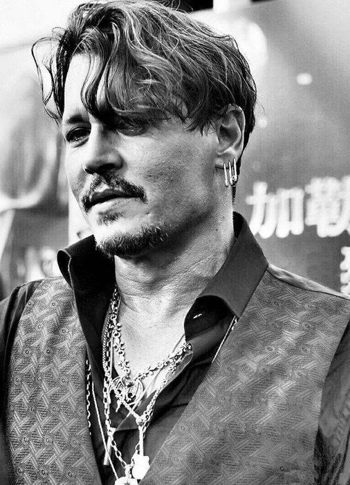 Johnny Depp, explicația neașteptată după ce au apărut imaginile șocante cu el în care apare foarte slăbit și palid