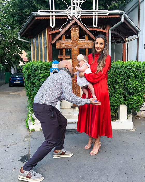 Matteo și iubita lui și-au botezat fetița! Elena Neagu a atras toate privirile cu rochia ei, iar Antonia și Ilinca Vandici nu au trecut neobservate
