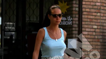 Casnica de la “MasterChef” şi-a arătat... chiflele în faţa blocului! Toţi vecinii i-au văzut sfârcurile!