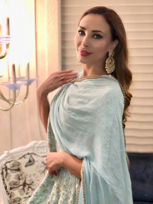 Salman Khan o ajută pe Iulia Vântur în cariera ei din India. Gestul făcut de celebrul actor pentru iubita lui româncă