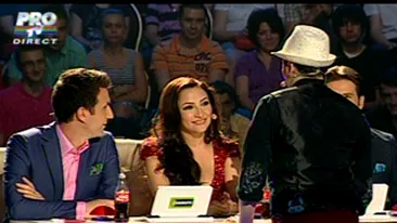 A imprumutat verigheta Andrei si a vrut sa o faca sa dispara! Vezi ce a facut cu bijuteria magicianul de la Romanii au talent care a facut-o pe Andra sa exclame Nu cred asa ceva!