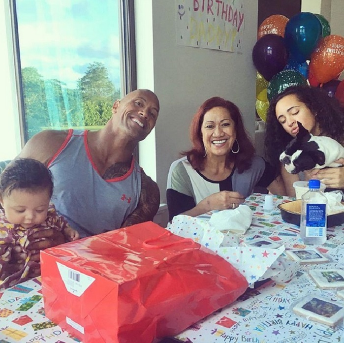 The Rock, tătic a treia oară! Felul prin care a dezvăluit sexul bebeluşului a devenit VIRAL: „Fiica noastră Jasmine Lia vrea să facă un anunţ important…”