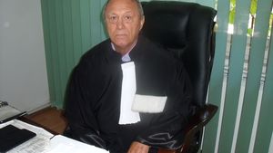 A avut o viaţă de film. Secretele unuia dintre cei mai cunoscuţi avocaţi români: A fost fotbalist de top, viceprimar şi… şef de cooperativă